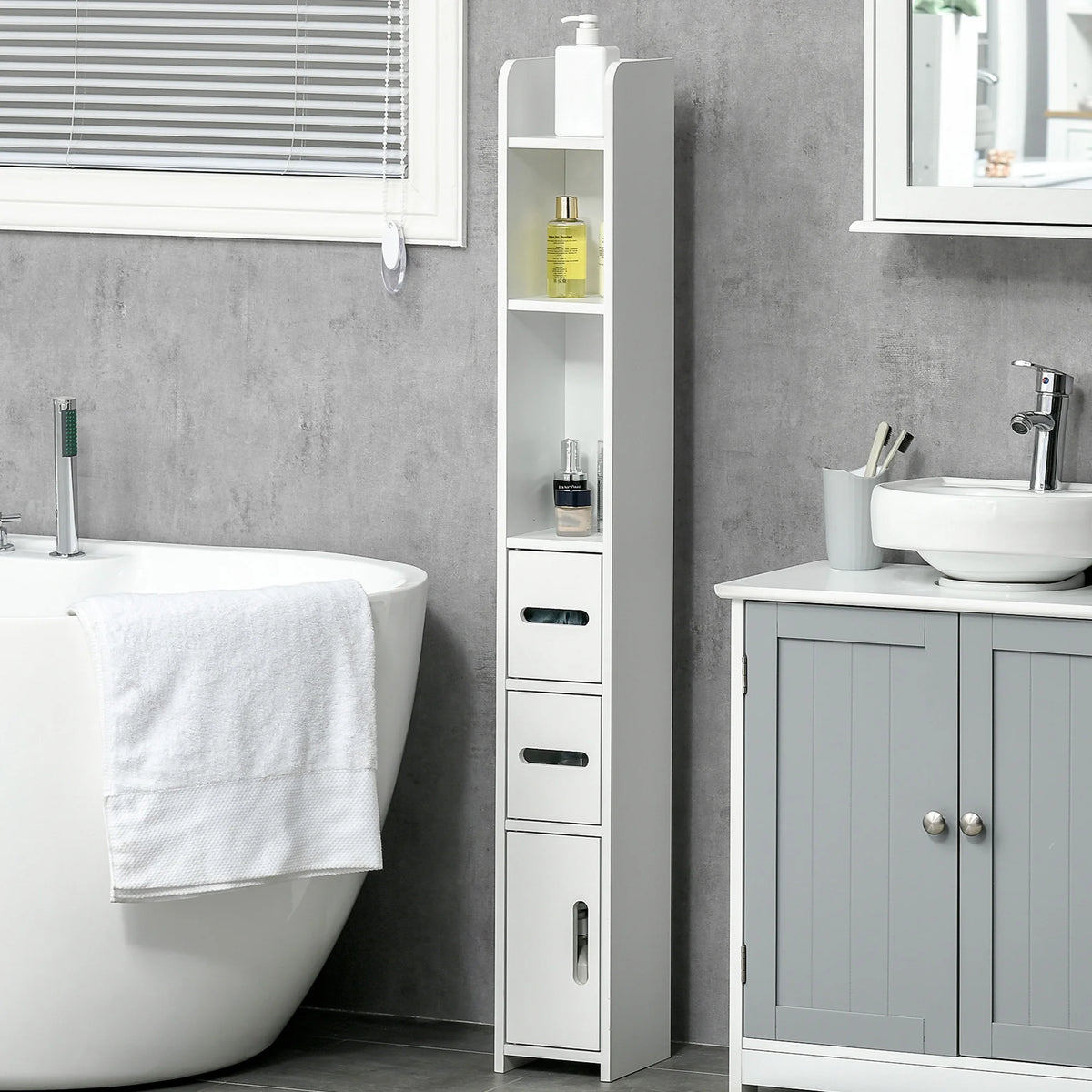 Kleankin Tall Bathroom Cabinet with 3 Doors and 3 Shelves 15X17X120 cm